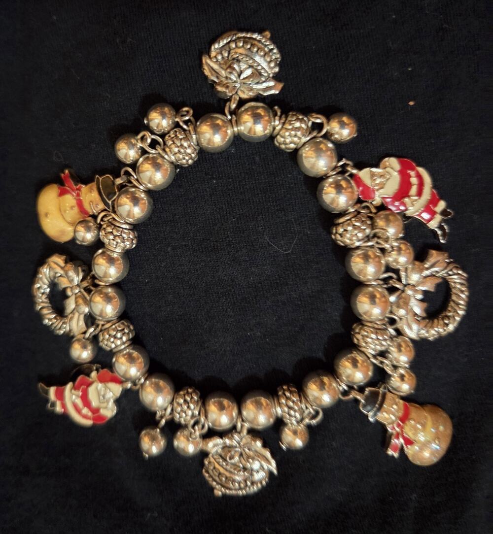 Vintage AVON Bracelet Christmas Charms Enameled Silver Tone Beaded Stretch